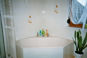 Sechseckbadewanne